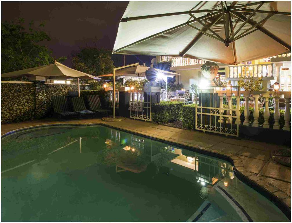 De Ark Guest House ไลเดนเบิร์ก ภายนอก รูปภาพ